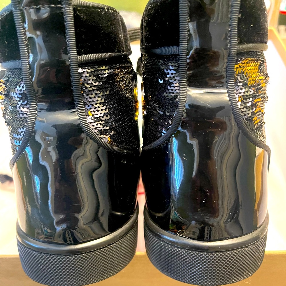 Christian Louboutin M950 sparks flat
